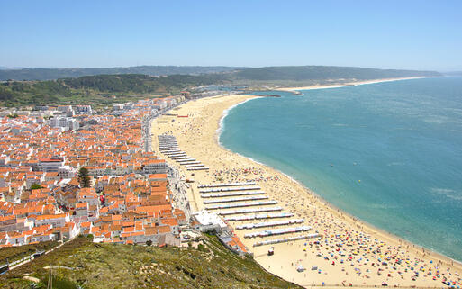 © efiplus / Shutterstock.com Die Küste von Nazare, Portugal © efiplus / Shutterstock.com