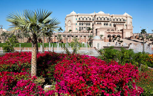 Das Hotel Emirates Palace gilt als eines der luxuriösesten Hotel der Welt, Abu Dhabi © Philip Lange / Shutterstock.com