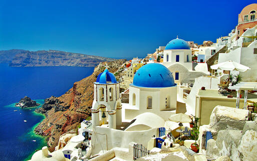 © leoks / Shutterstock.com Blick über Santorin © leoks / Shutterstock.com